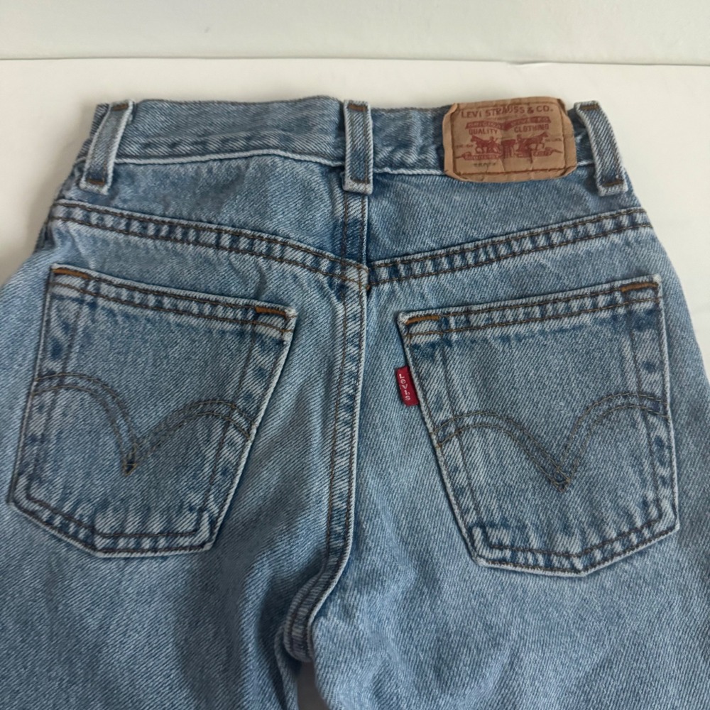 Vintage Levi's Light Wash Relaxed Fit Jeans Size 6